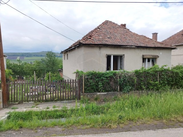 Eladó családi ház, Szűcsin 9.9 M Ft, 2 szobás