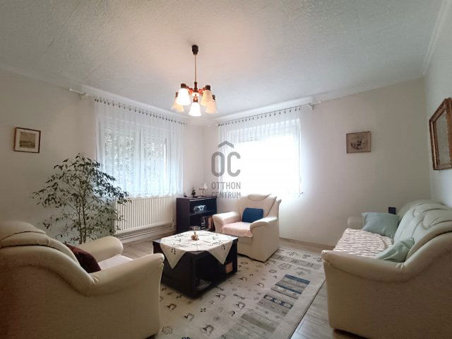 Eladó családi ház, Pomázon, Mikszáth Kálmán utcában 92.5 M Ft