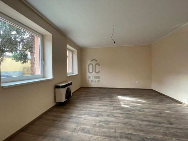 Eladó családi ház, Debrecenben 67.5 M Ft, 2 szobás