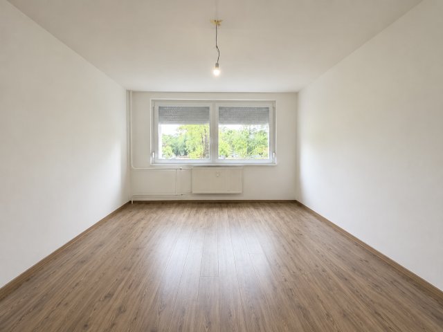 Eladó panellakás, Budapesten, XXI. kerületben, Erdősor utcában