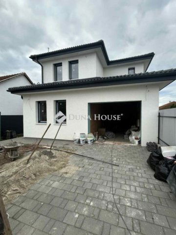 Eladó családi ház, Budapesten, XVIII. kerületben 163 M Ft