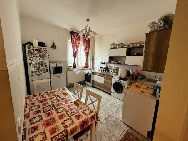 Eladó téglalakás, Székesfehérvárott 90 M Ft, 3 szobás