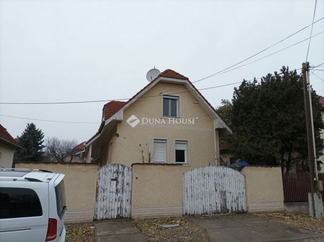 Eladó családi ház, Kecskeméten, Segesvári utcában 79.9 M Ft