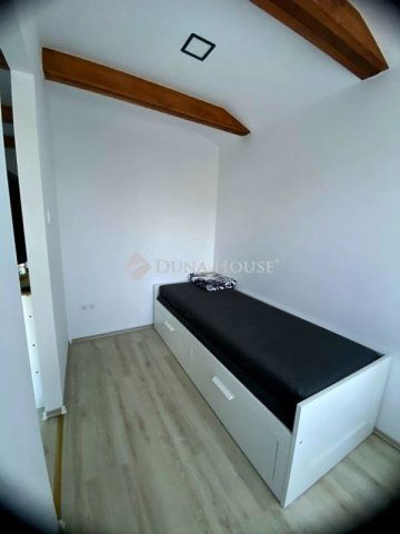 Eladó családi ház, Orfűn 49.9 M Ft, 2 szobás
