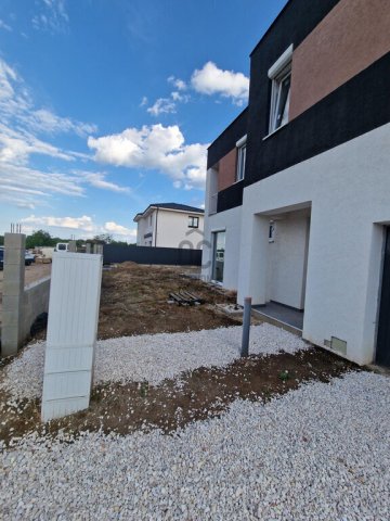 Eladó ikerház, Budapesten, XVIII. kerületben 135 M Ft, 5 szobás