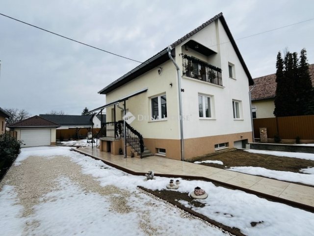 Eladó családi ház, Monoron 129 M Ft, 4 szobás