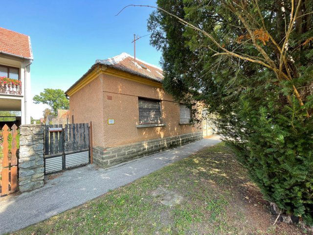 Eladó családi ház, Sárváron, Sársziget utcában 24 M Ft