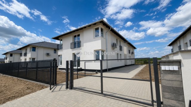 Eladó téglalakás, Mendén 79.9 M Ft, 4 szobás