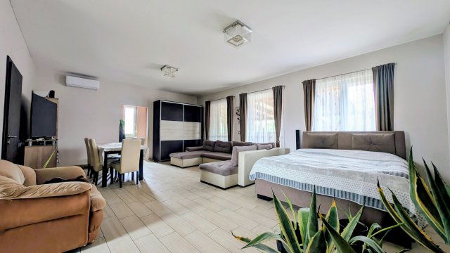 Eladó családi ház, Kecskeméten 109.9 M Ft, 3 szobás