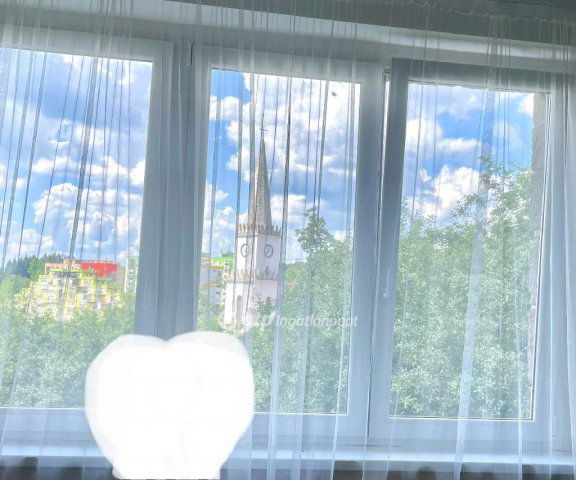 Eladó téglalakás, Komlón 42.8 M Ft, 3+1 szobás