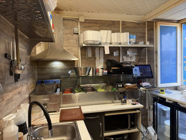 Eladó üzlethelyiség, Veszprémben 9.5 M Ft, 1 szobás