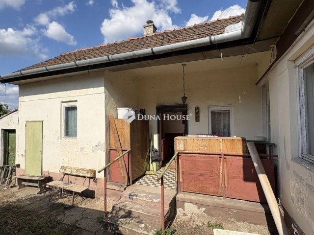 Eladó családi ház, Budapesten, XVIII. kerületben 65.9 M Ft