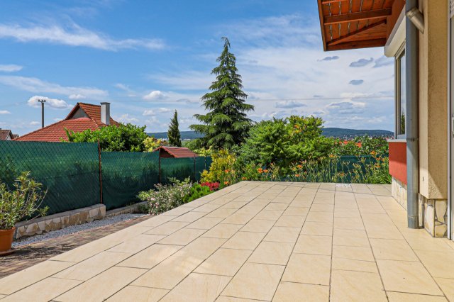 Eladó ikerház, Sopronban 119.9 M Ft, 4 szobás