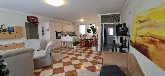 Eladó családi ház, Helvécián 94.8 M Ft, 4 szobás