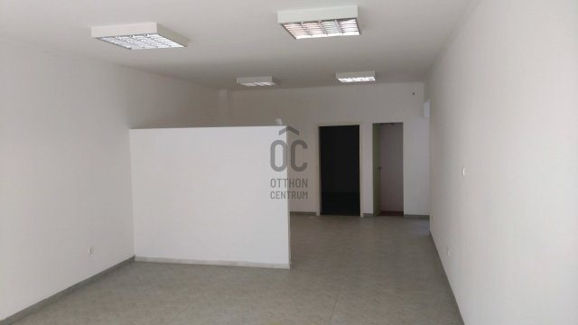 Kiadó ipari ingatlan, Szombathelyen 180 E Ft / hó