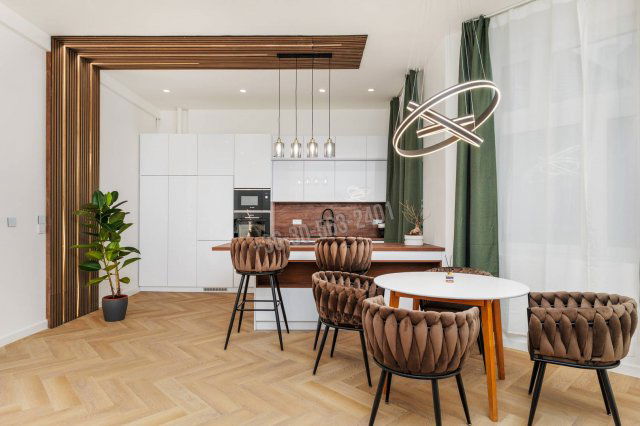 Eladó téglalakás, Budapesten, V. kerületben 225 M Ft, 3 szobás