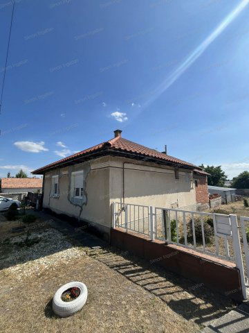Eladó családi ház, Ladánybenén 27.9 M Ft / költözzbe.hu
