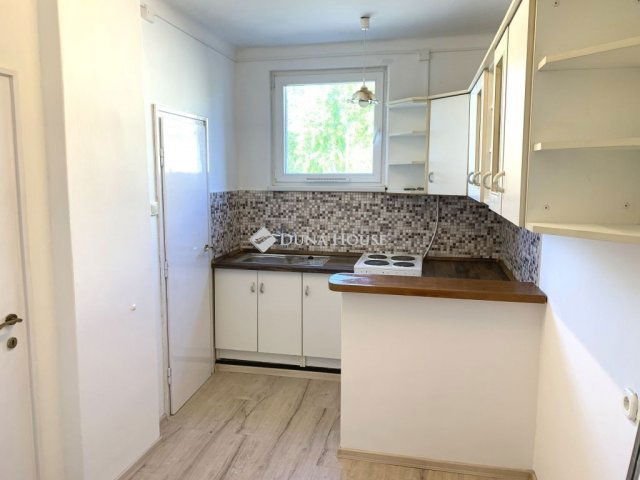 Kiadó panellakás, albérlet, Debrecenben 255 E Ft / hó, 2 szobás
