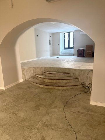 Eladó üzlethelyiség, Budapesten, V. kerületben 0.12 M Ft