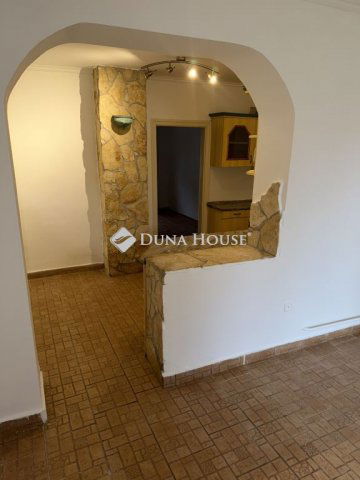 Eladó családi ház, Győrött 60.9 M Ft, 3 szobás