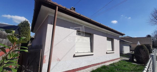 Eladó családi ház, Siófokon 79.9 M Ft, 2 szobás