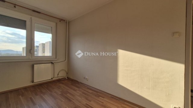 Eladó panellakás, Budapesten, XV. kerületben 48.9 M Ft, 2 szobás