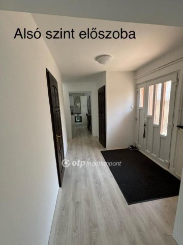 Eladó családi ház, Cserkúton 63 M Ft, 4 szobás