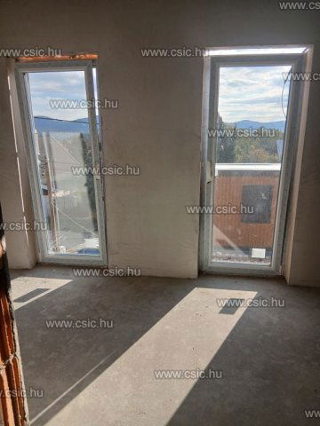 Eladó ikerház, Pilisborosjenőn 169 M Ft, 3+2 szobás