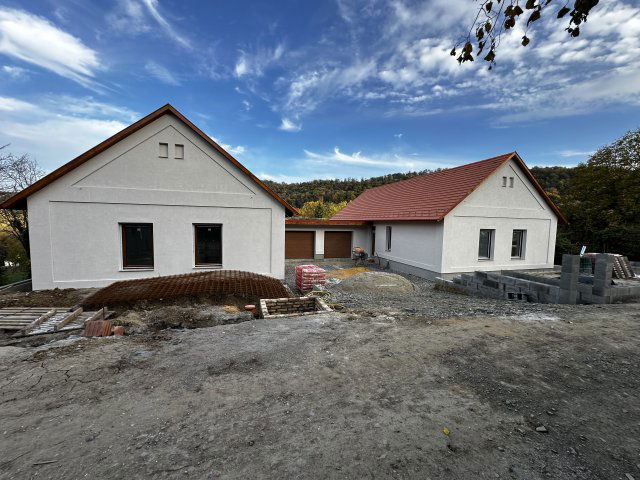Eladó családi ház, Orfűn 115 M Ft, 4 szobás