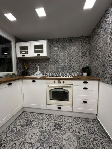 Eladó téglalakás, Budapesten, VII. kerületben 86 M Ft, 2 szobás