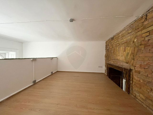 Eladó téglalakás, Budapesten, VI. kerületben 61.99 M Ft
