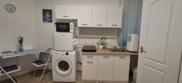 Eladó téglalakás, Budapesten, VIII. kerületben 22.5 M Ft