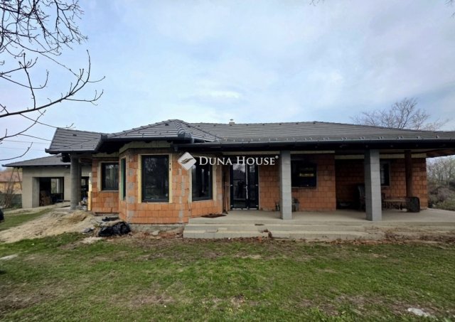 Eladó családi ház, Tóalmáson 109 M Ft, 4 szobás