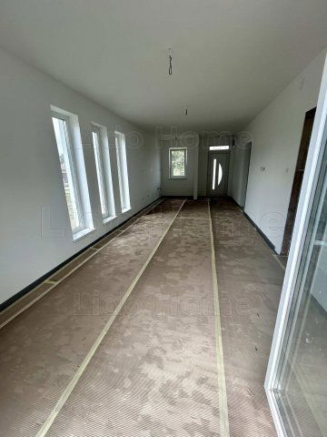 Eladó családi ház, Környén 84.9 M Ft, 3 szobás