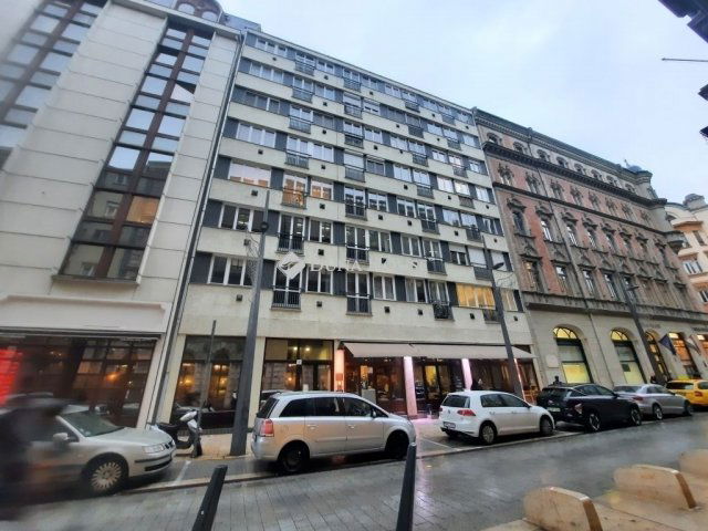 Eladó téglalakás, Budapesten, V. kerületben 95 M Ft, 1 szobás