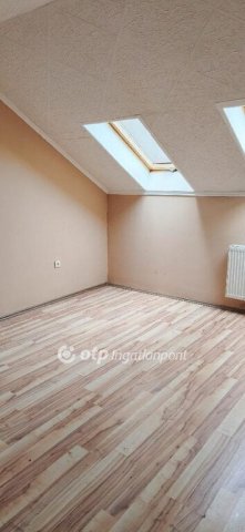 Eladó téglalakás, Záhonyon 19 M Ft, 2+1 szobás