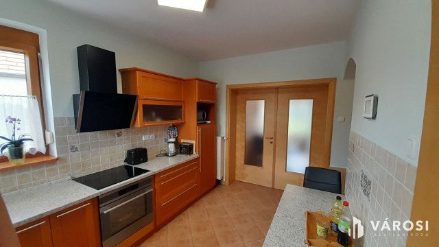 Eladó családi ház, Hidegségen 119.9 M Ft, 3 szobás