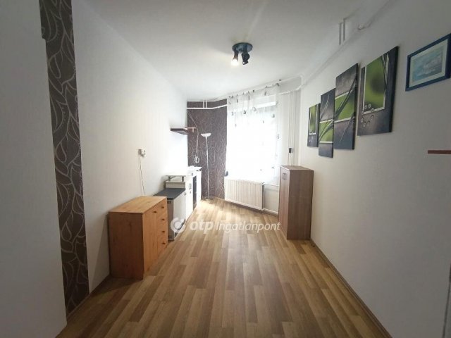 Kiadó családi ház, albérlet, Érden 250 E Ft / hó, 2 szobás