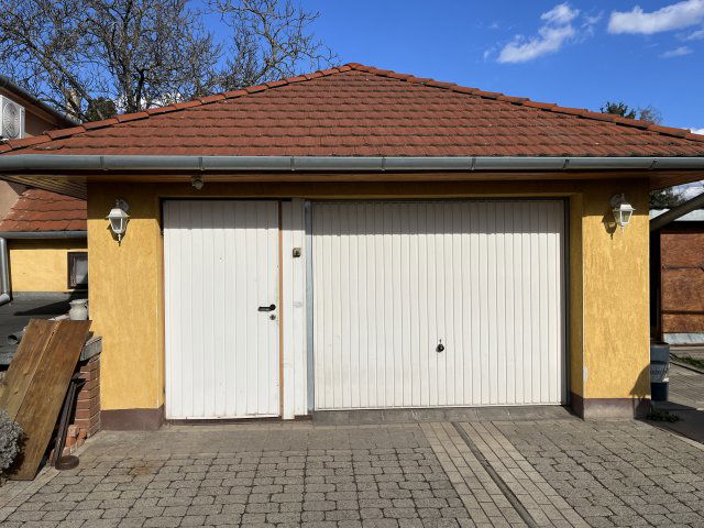 Eladó családi ház, Pápán 59.9 M Ft, 3 szobás