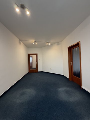 Kiadó üzlethelyiség, XIV. kerületben, Nagy Lajos király útján