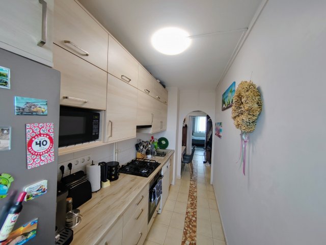 Eladó panellakás, Veszprémben 52.5 M Ft, 2+1 szobás