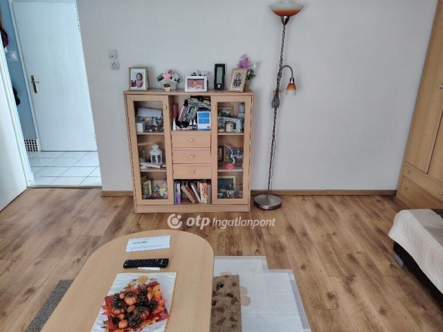 Eladó téglalakás, Gyöngyösön 47.9 M Ft, 2 szobás
