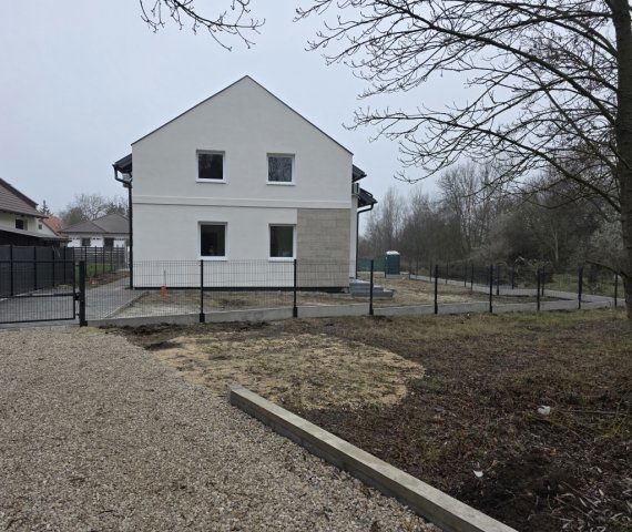 Eladó ikerház, Gárdonyban 94.99 M Ft, 2+3 szobás