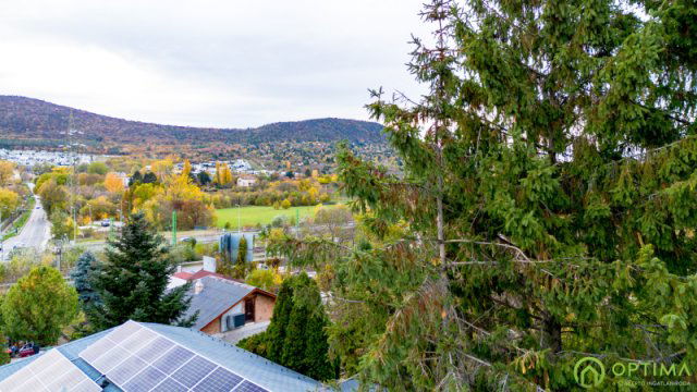 Eladó családi ház, Budapesten, III. kerületben 275 M Ft