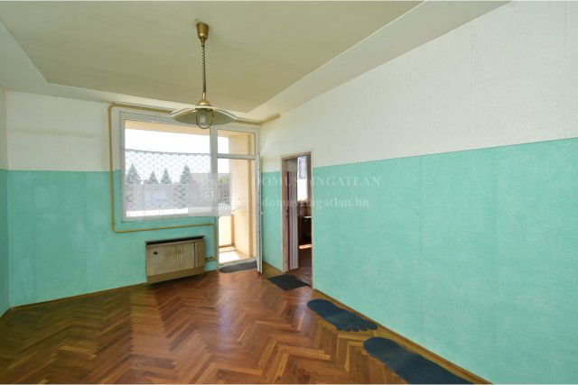 Eladó téglalakás, Szombathelyen, Bartók Béla körúton 30.9 M Ft