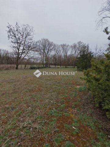 Eladó mezogazdasagi ingatlan, Csemőn 30 M Ft, 2+1 szobás