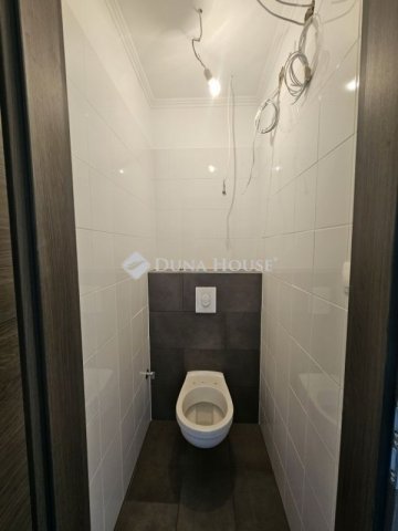 Eladó téglalakás, Mendén 79.9 M Ft, 4 szobás