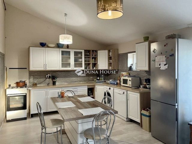 Eladó családi ház, Hódmezővásárhelyen 55 M Ft, 3 szobás