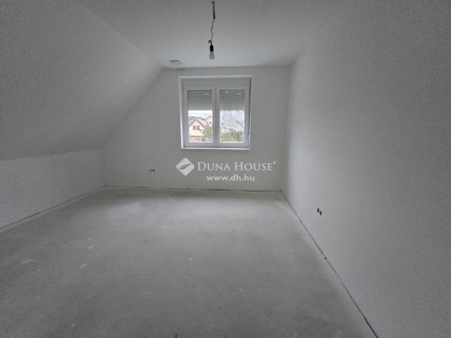 Eladó családi ház, Aranyosgadányban 98 M Ft, 7 szobás