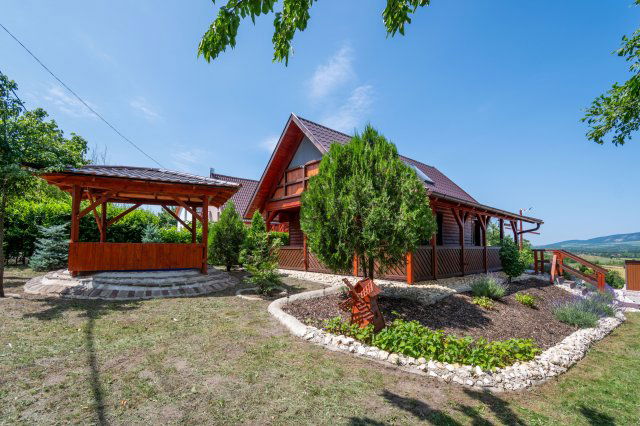 Eladó családi ház, Fehérvárcsurgón 39.9 M Ft, 2 szobás